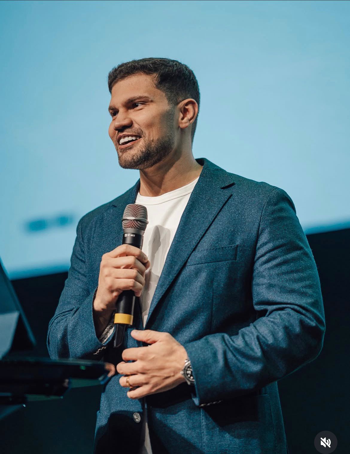 Pastor Lucas Torres